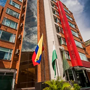 Egina 4*, Medellín Colombie